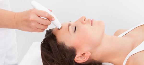 Las mejores 4 máquinas para que cuides de tu piel en tu casa