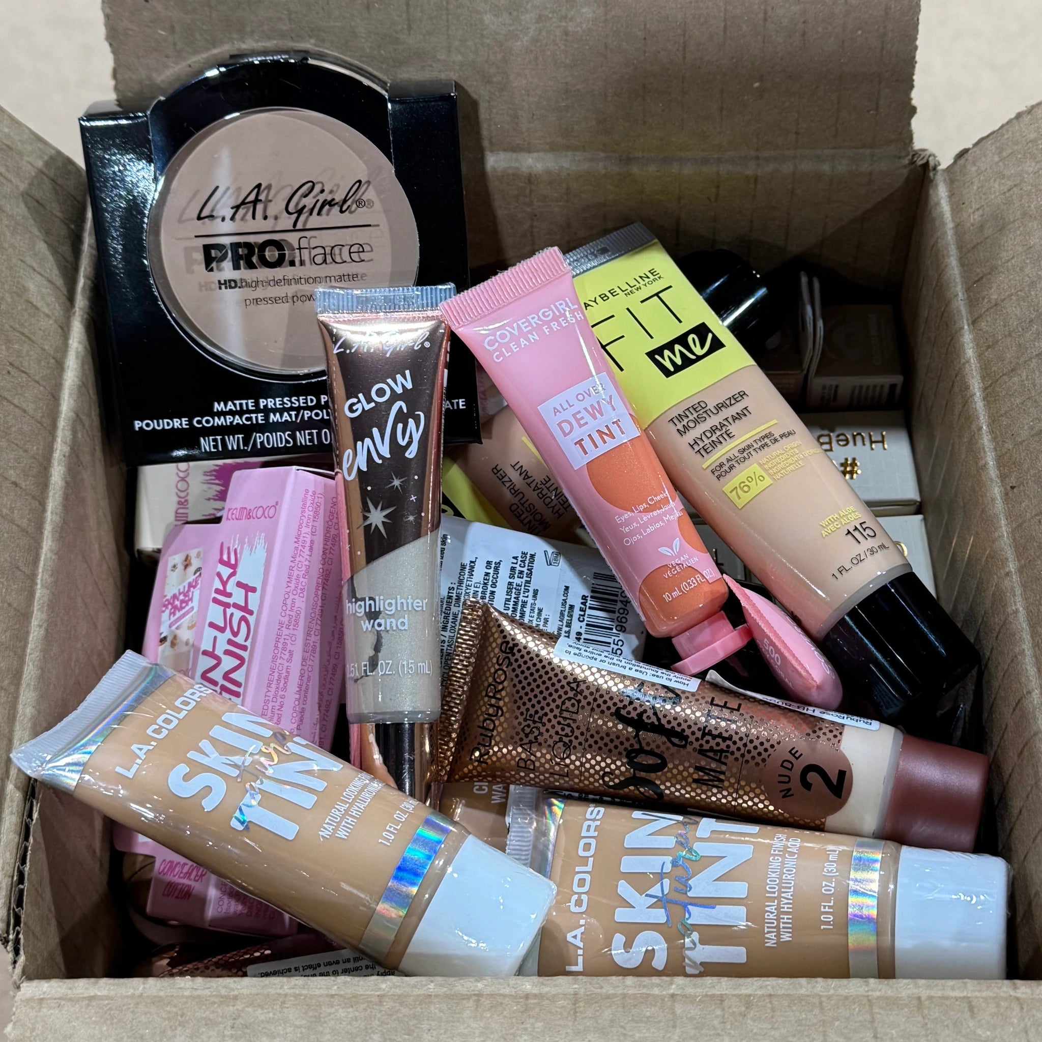 Assorted Powder, Foundation & Concealer | Wholesale Makeup