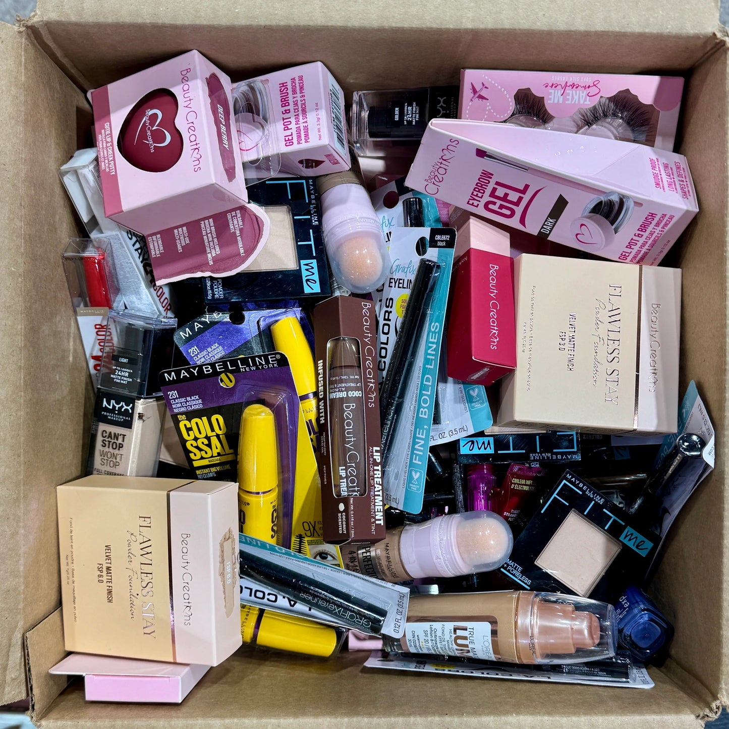 Assorted Chile Box 118 Units | Wholesale Makeup