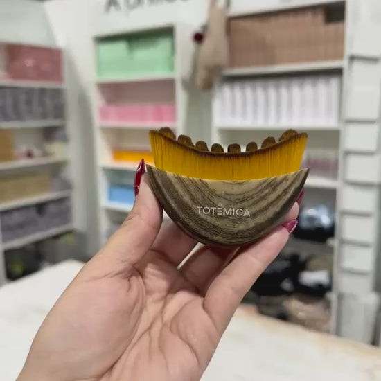 Massage Brush - Totemica | Wholesale Makeup