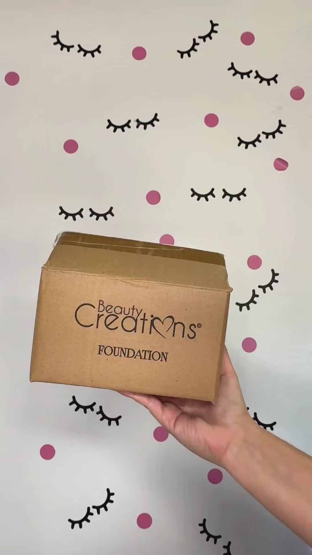 Flawless Stay Foundation FS2.5 - Beauty Creations | Wholesale Makeup