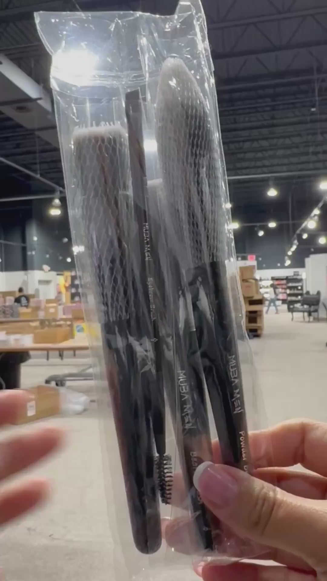 Brush For Men - Muba | Wholesale Makeup