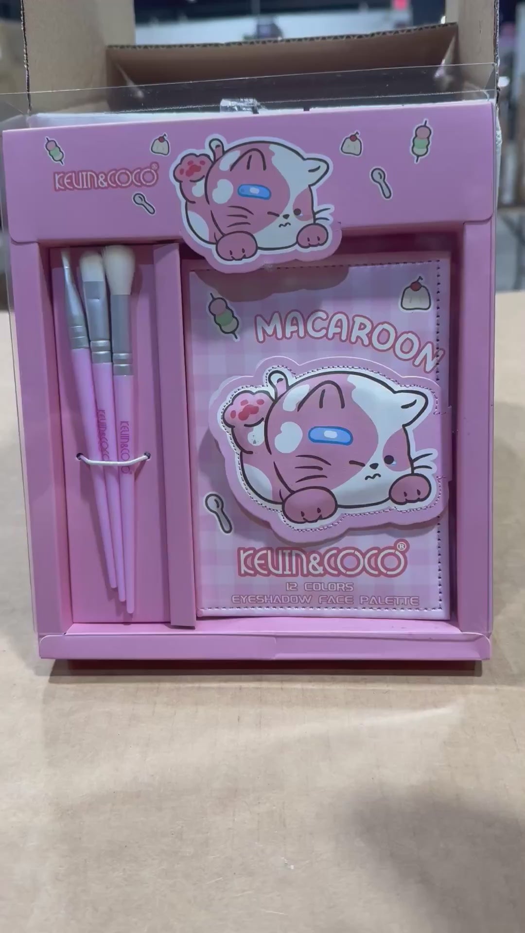 Macaroon Eyeshadow Palette With Brushes Kevin & Coco | Wholesale Makeup