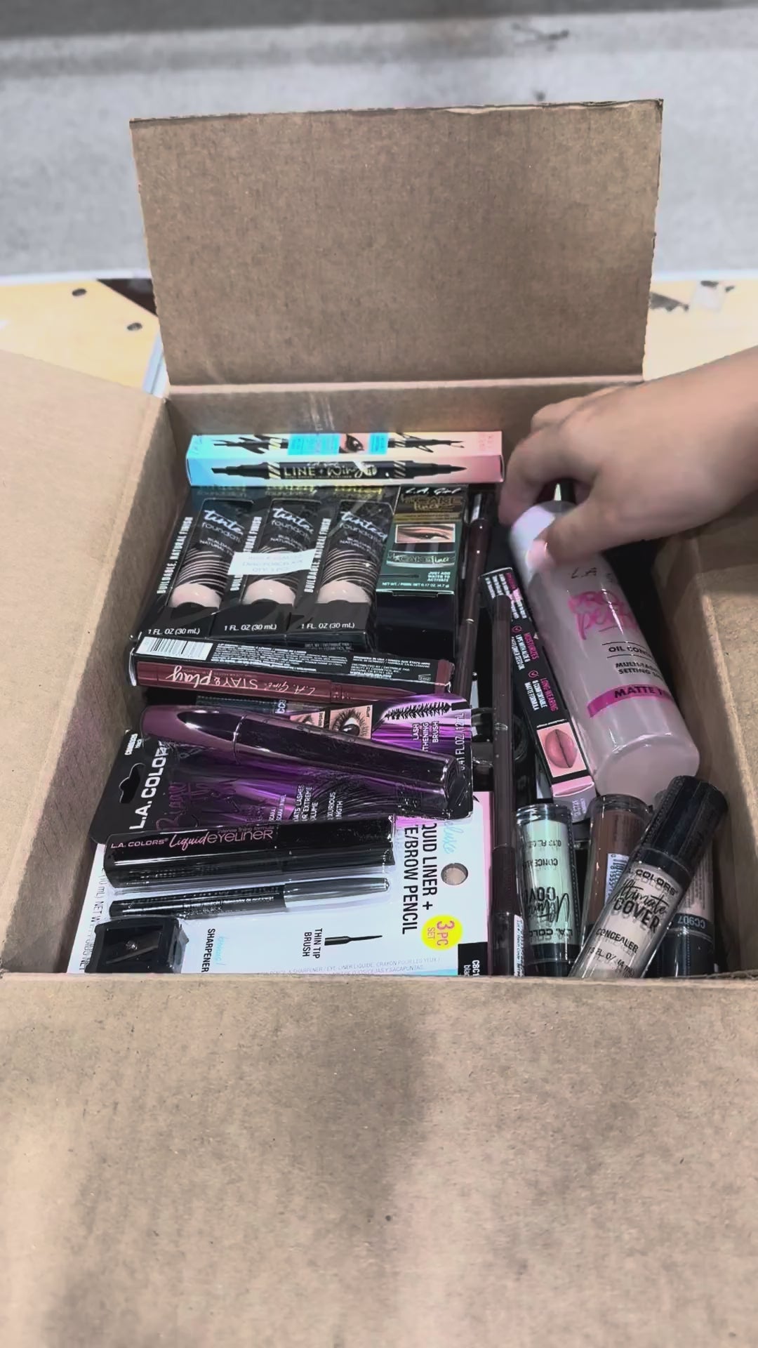 Assorted L.A. Colors - L.A. Girl Box | Wholesale Makeup