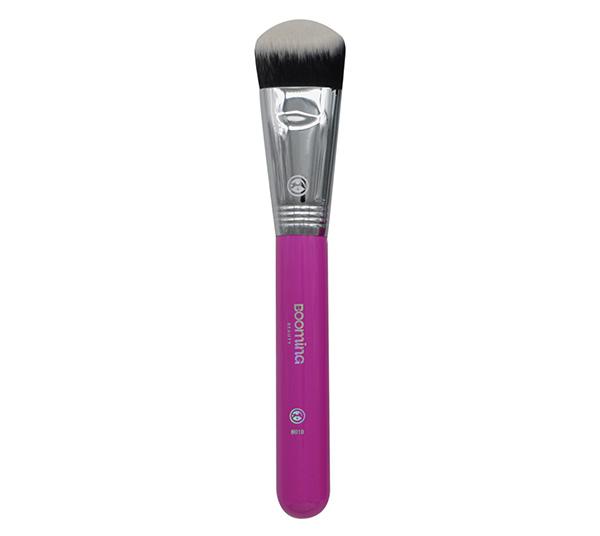 Vineland Foundation Contour Booming Brush | Wholesale Makeup